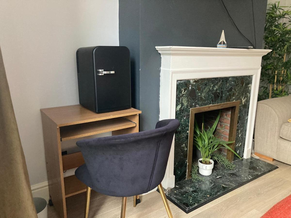 Cozy Private Room Лондон Екстериор снимка
