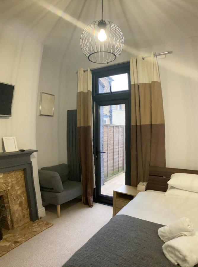 Cozy Private Room Лондон Екстериор снимка