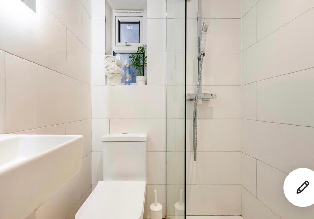 Cozy Private Room Лондон Екстериор снимка