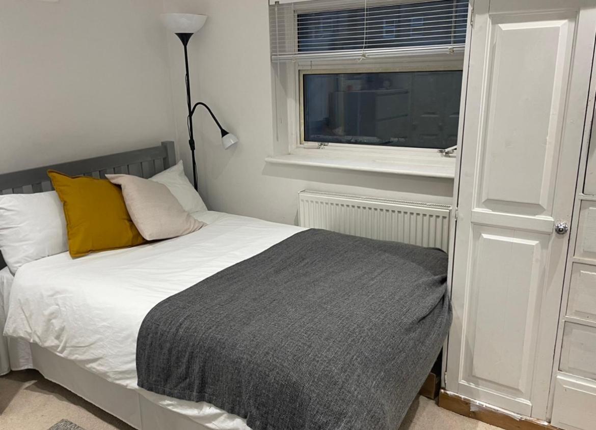 Cozy Private Room Лондон Екстериор снимка