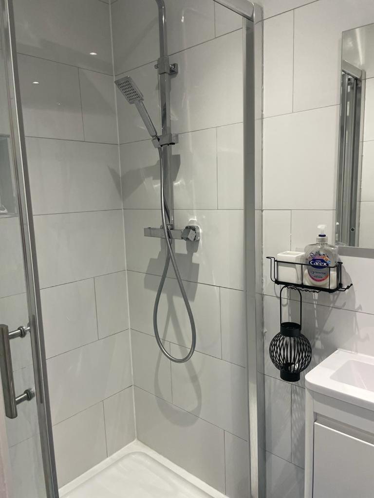 Cozy Private Room Лондон Екстериор снимка