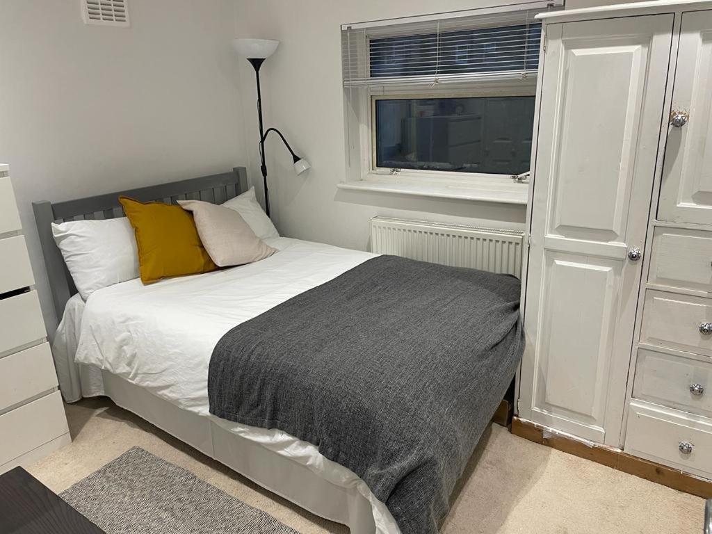 Cozy Private Room Лондон Екстериор снимка